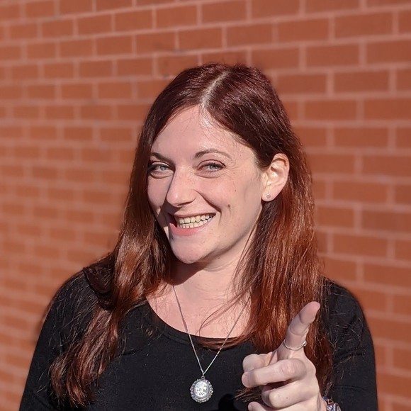 Meet your Posher, Alice - Picture 1 of 1